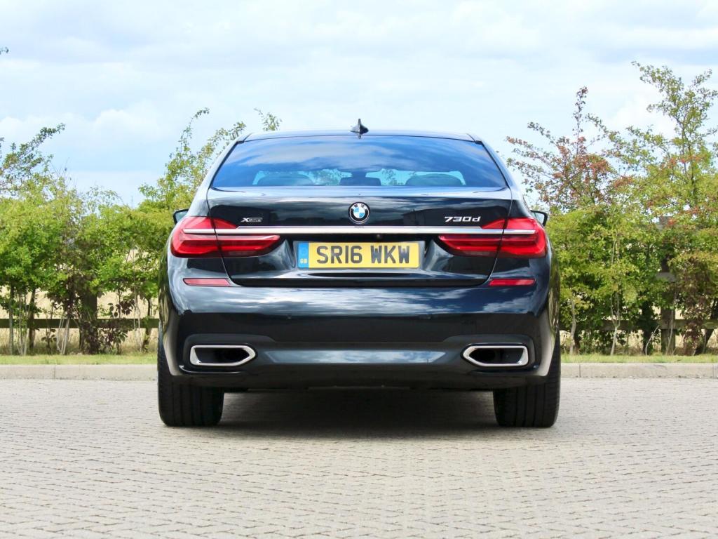 BMW 7 SERIES