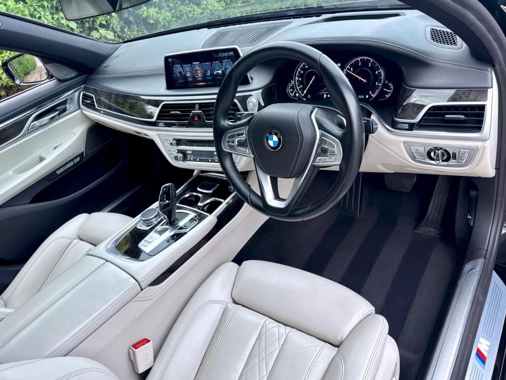 BMW 7 SERIES