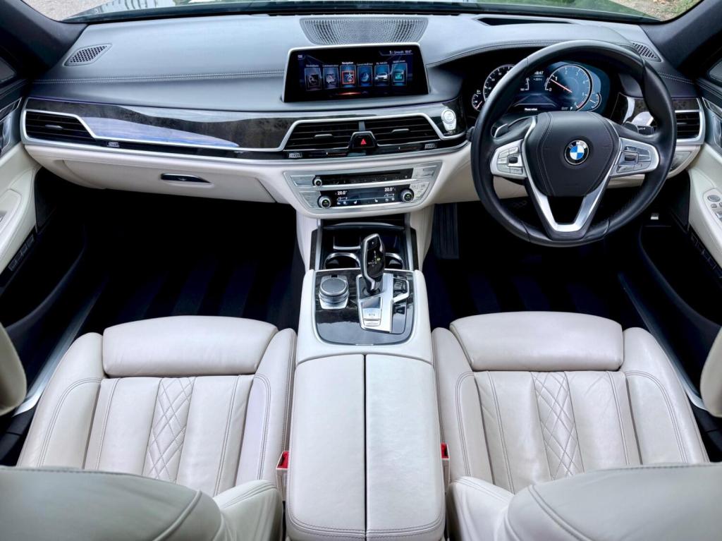 BMW 7 SERIES