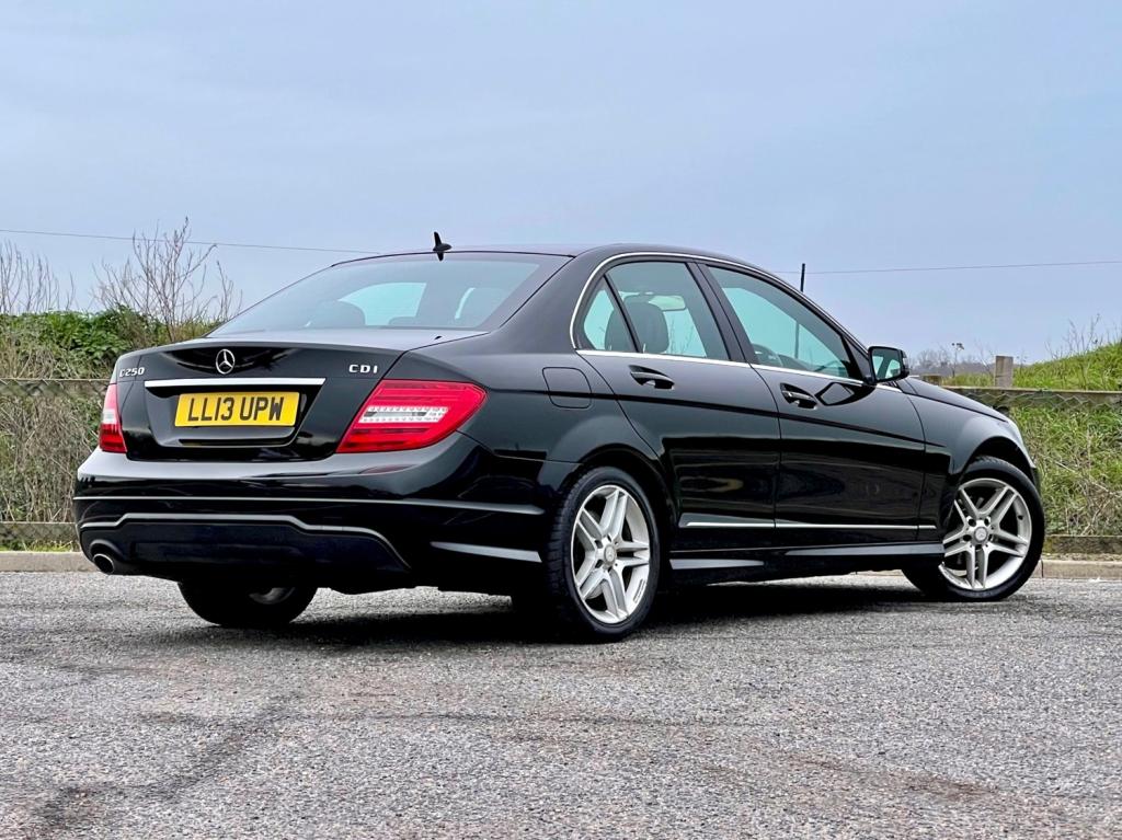 MERCEDES-BENZ C CLASS