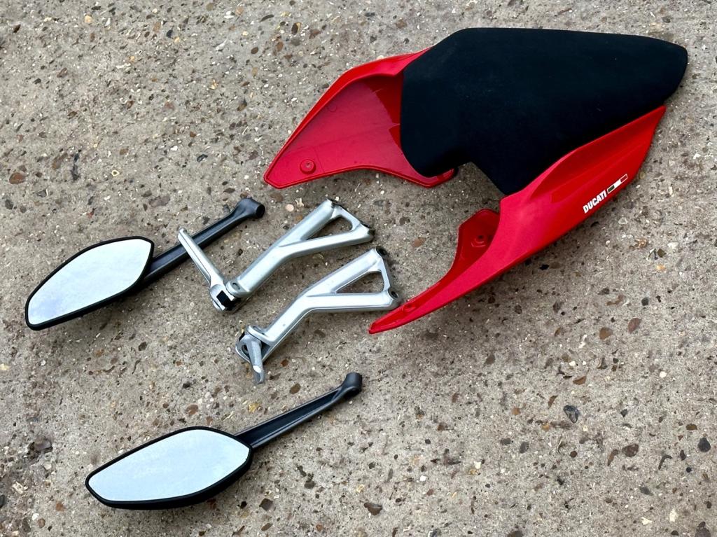 DUCATI STREETFIGHTER V4S