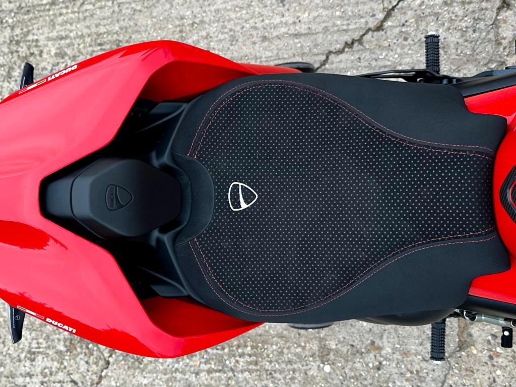 DUCATI STREETFIGHTER V4S