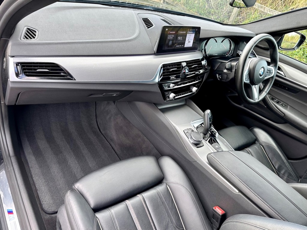 BMW 5 SERIES