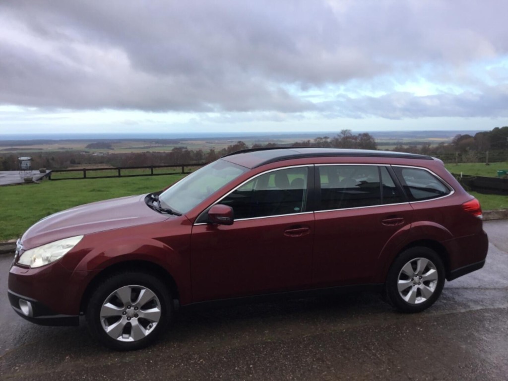 View SUBARU OUTBACK 2.5ltr i S AUTO AWD ESTATE 165ps