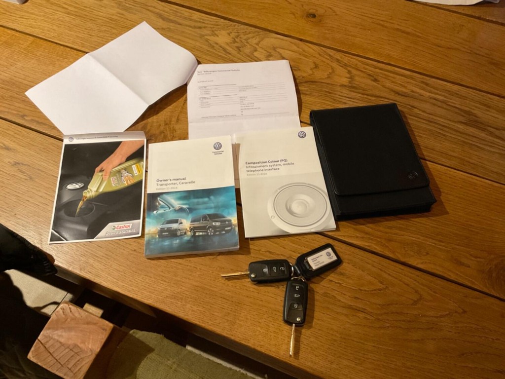 VOLKSWAGEN TRANSPORTER