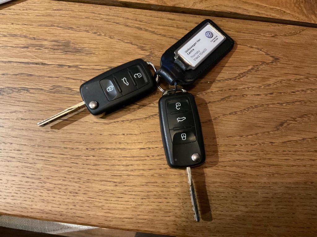 VOLKSWAGEN TRANSPORTER