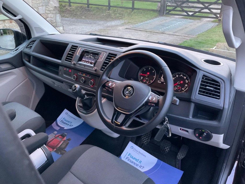 VOLKSWAGEN TRANSPORTER