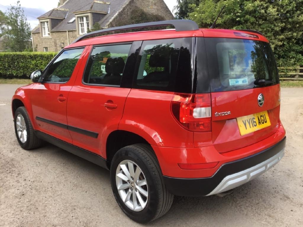 View SKODA YETI 2.0ltr TDi CR S 4x4 OUTDOOR ESTATE 110ps