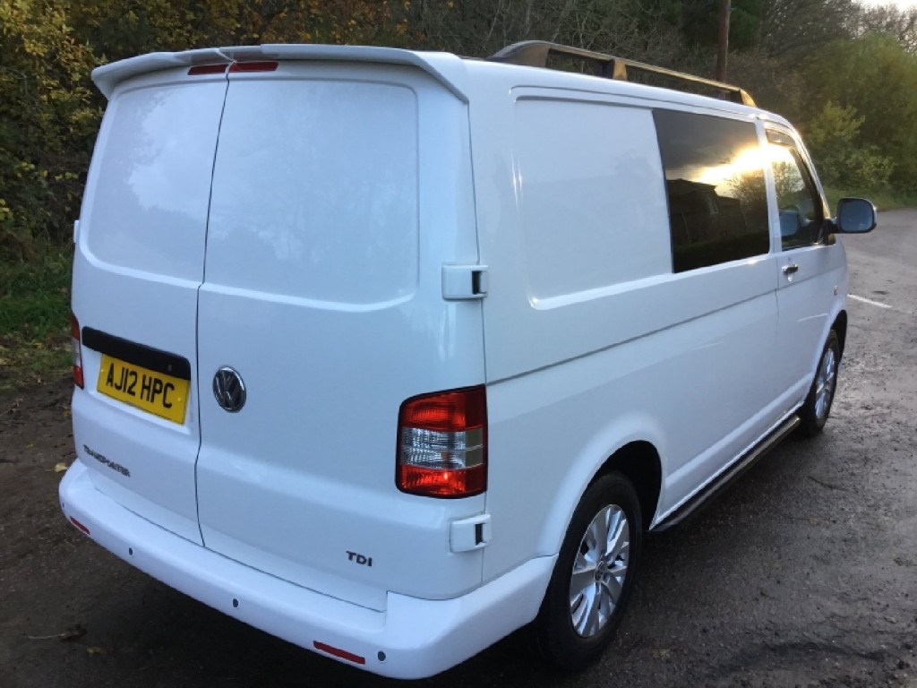 View VOLKSWAGEN TRANSPORTER 2.0ltr TDi T5.1 KOMBI 6 SEATER SWB CREW VAN