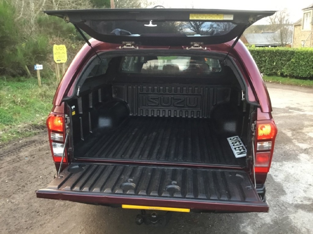 ISUZU D-MAX