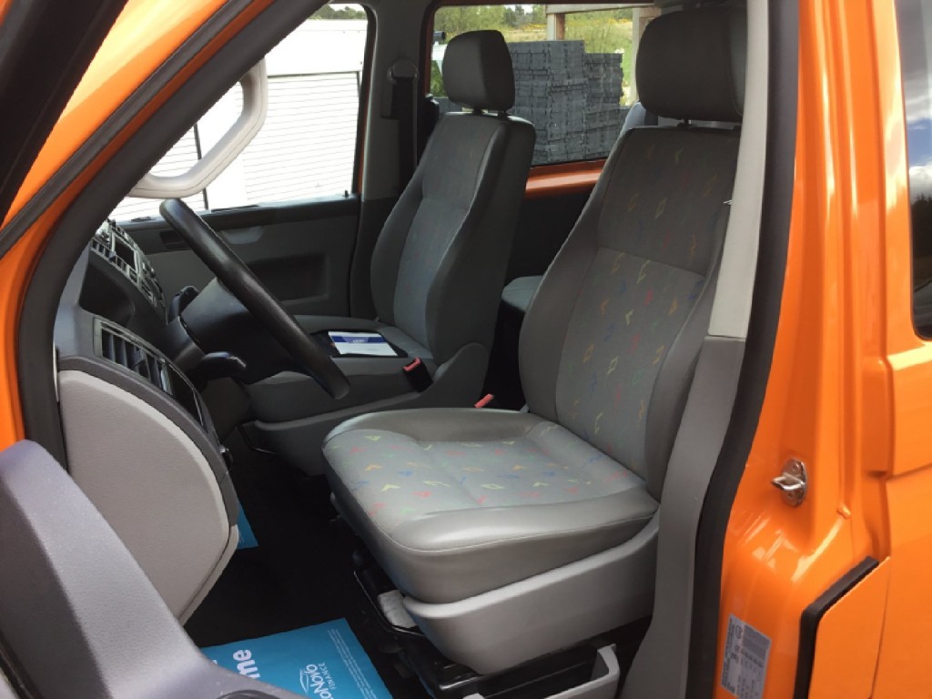 VOLKSWAGEN TRANSPORTER
