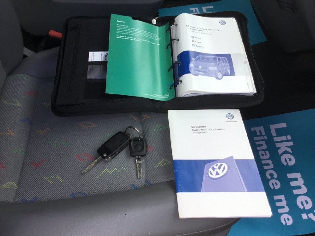 VOLKSWAGEN TRANSPORTER
