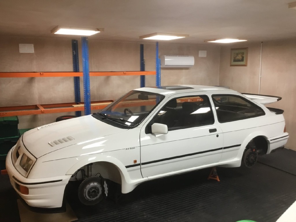 View FORD SIERRA 2.0ltr RS COSWORTH 3 DOOR HATCHBACK