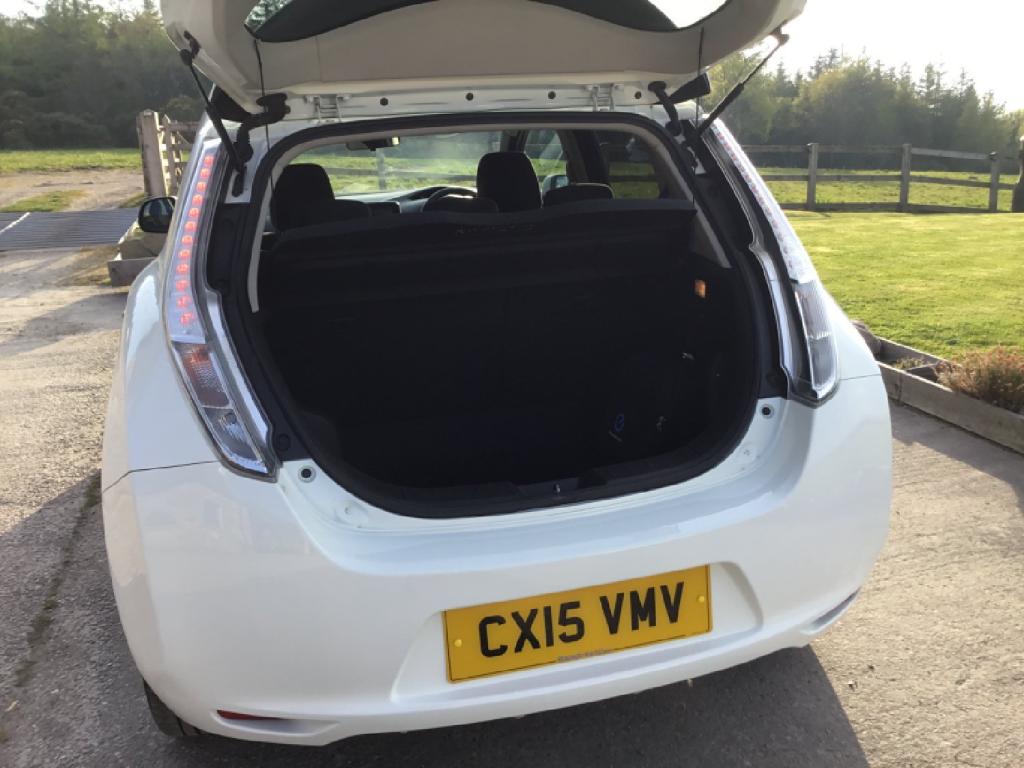 NISSAN LEAF