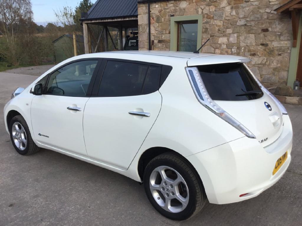 NISSAN LEAF