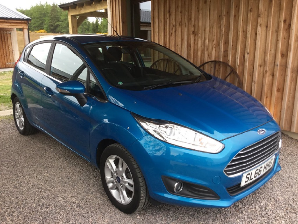 View FORD FIESTA 1.25i ZETEC CLIMATE 5 DOOR HATCHBACK