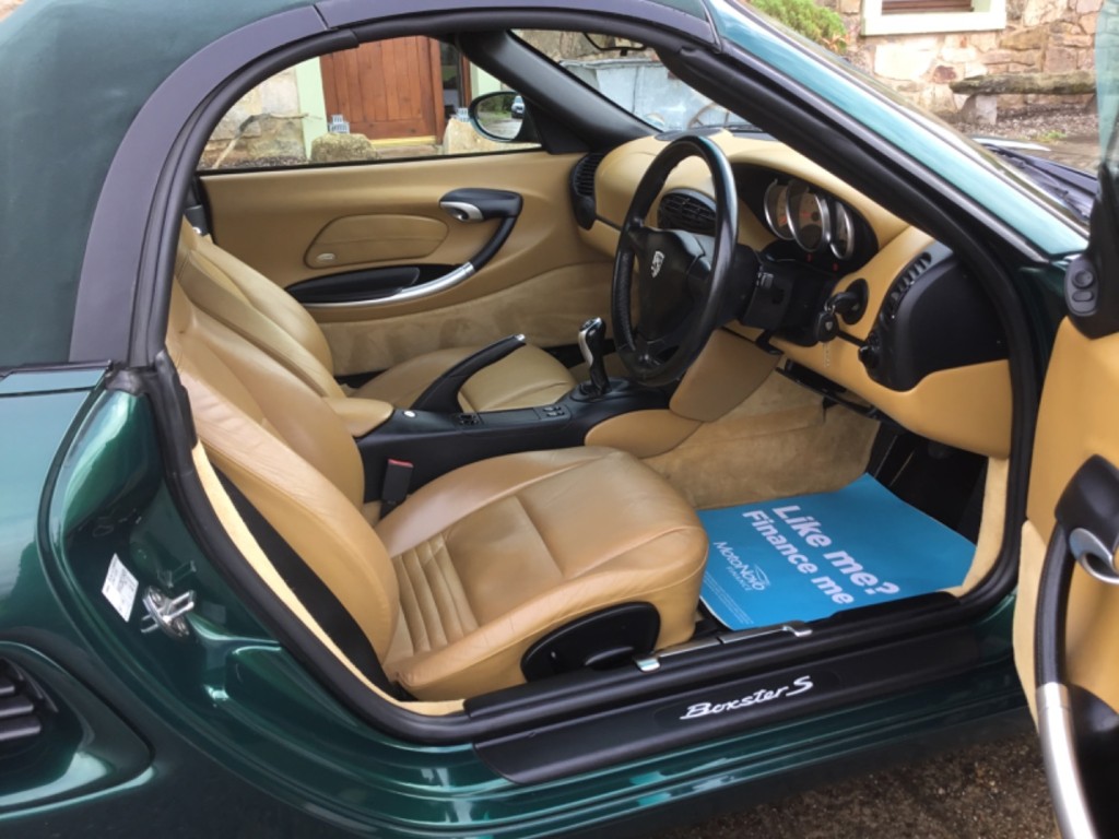 PORSCHE BOXSTER