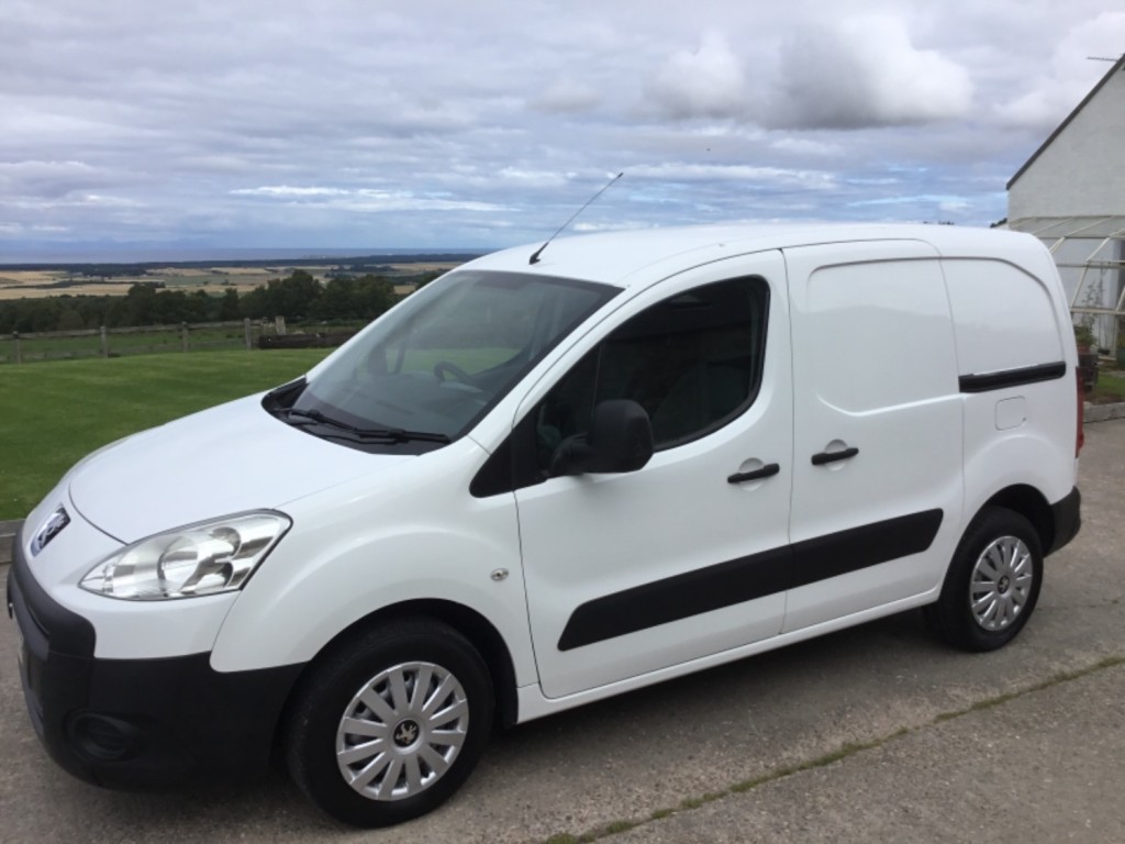PEUGEOT PARTNER