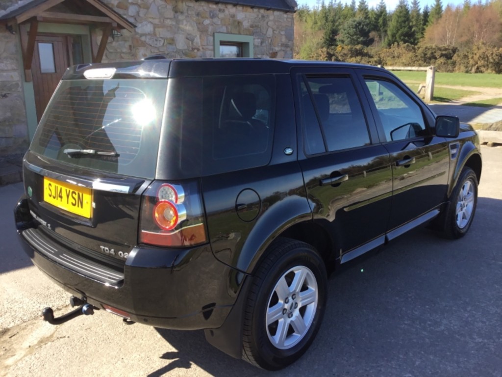 View LAND ROVER FREELANDER 2 TD4 2.2ltr GS 4x4 5 DOOR ESTATE 150ps