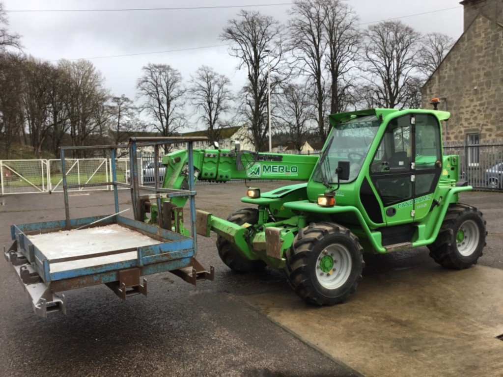View BOND 250 MERLO P38 13 TELESCOPIC HANDLER LOADER