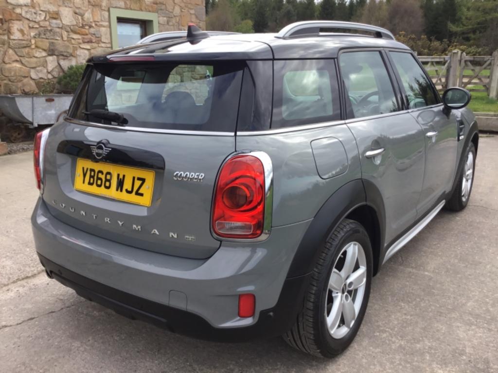 View MINI COUNTRYMAN 1.5ltr COOPER CLASSIC AUTO 5 DOOR HATCHBACK 134ps