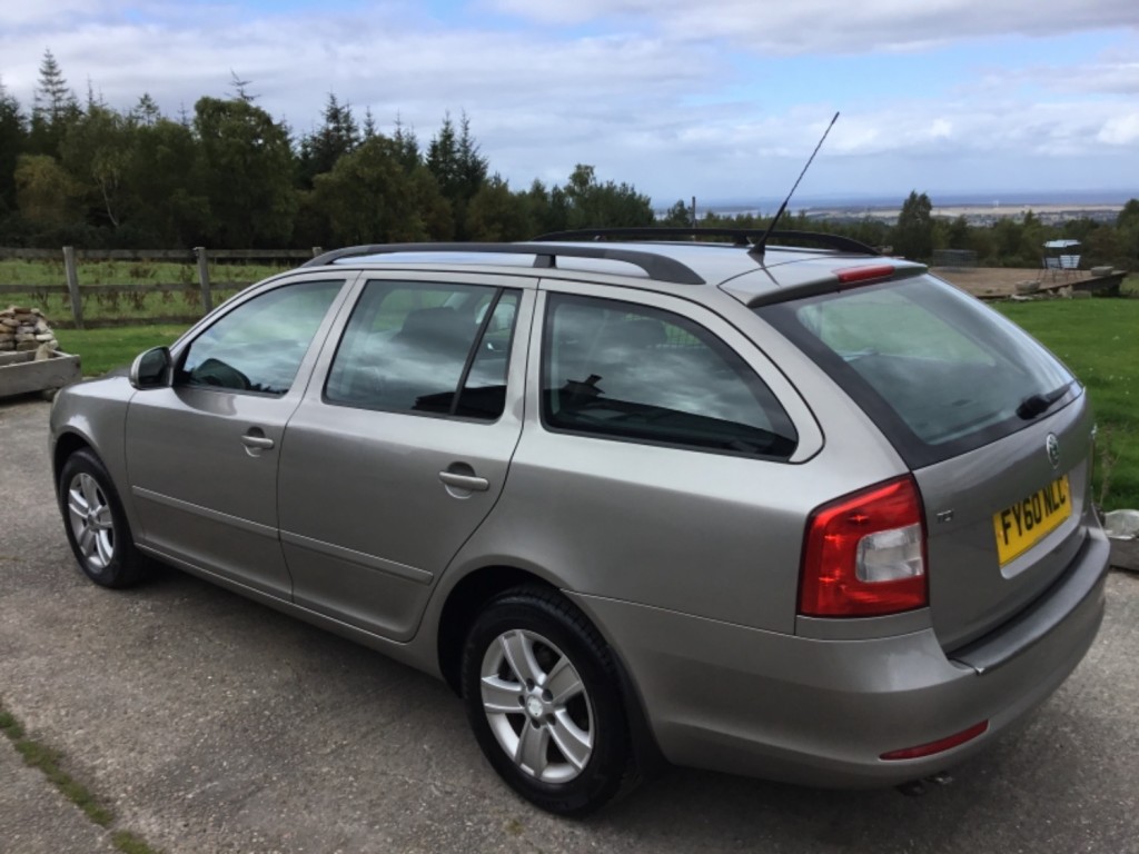 View SKODA OCTAVIA 1.9 TDI SE ESTATE 105ps