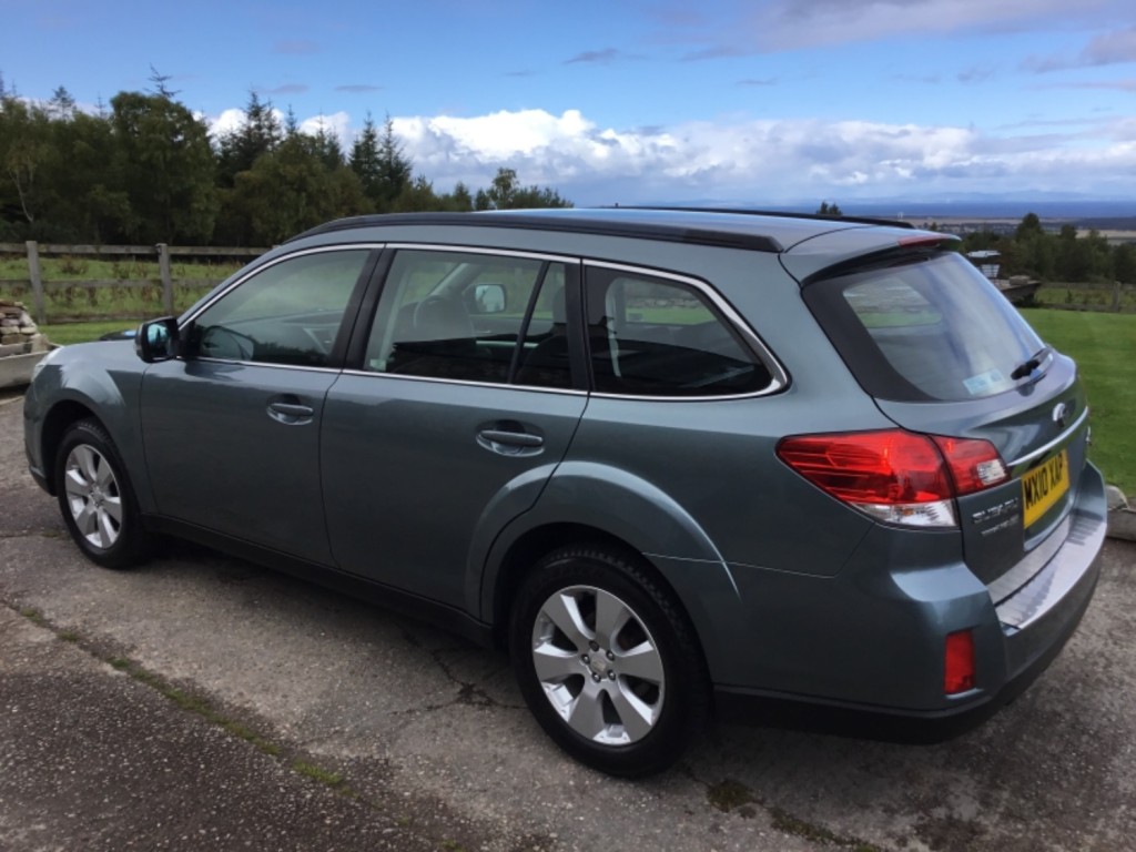 View SUBARU OUTBACK 2.5ltr i SE AUTO AWD ESTATE 165ps