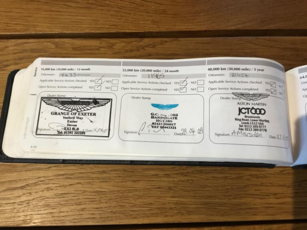 ASTON MARTIN VANTAGE