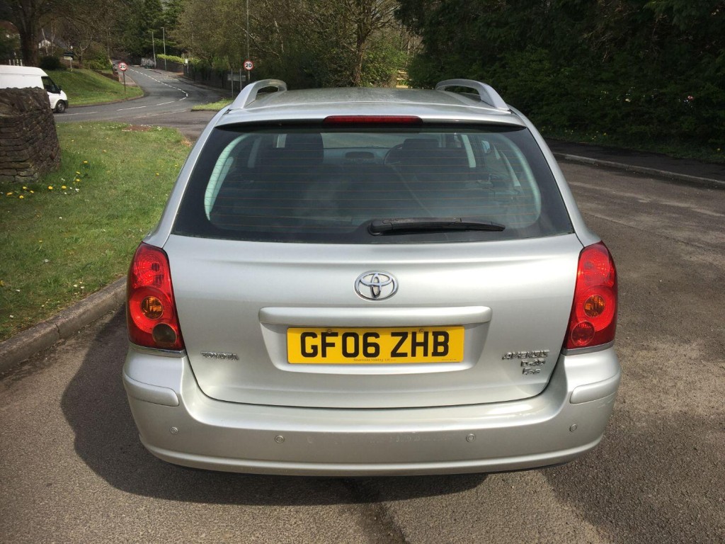 TOYOTA AVENSIS
