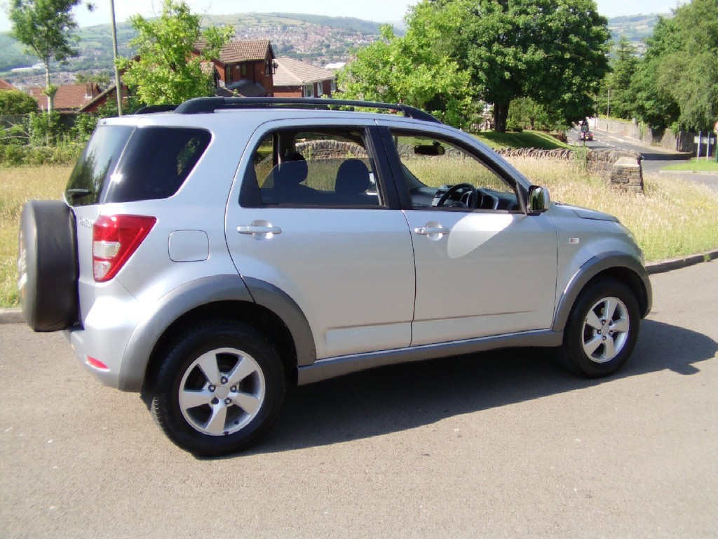 DAIHATSU TERIOS
