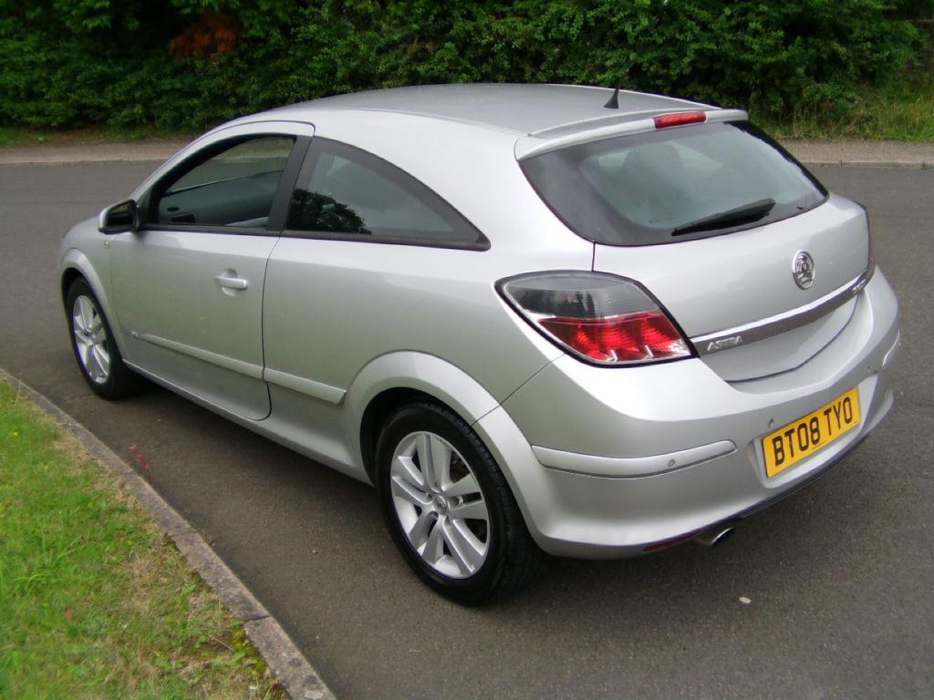 VAUXHALL ASTRA