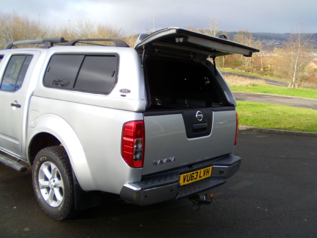 NISSAN NAVARA