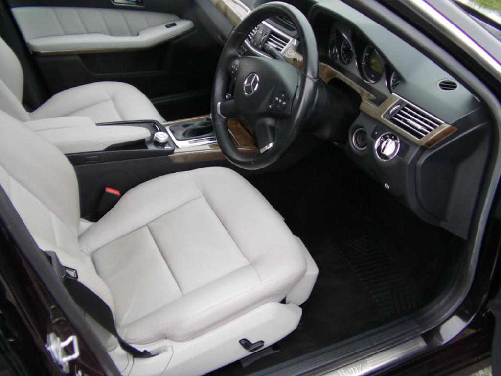 MERCEDES-BENZ E CLASS