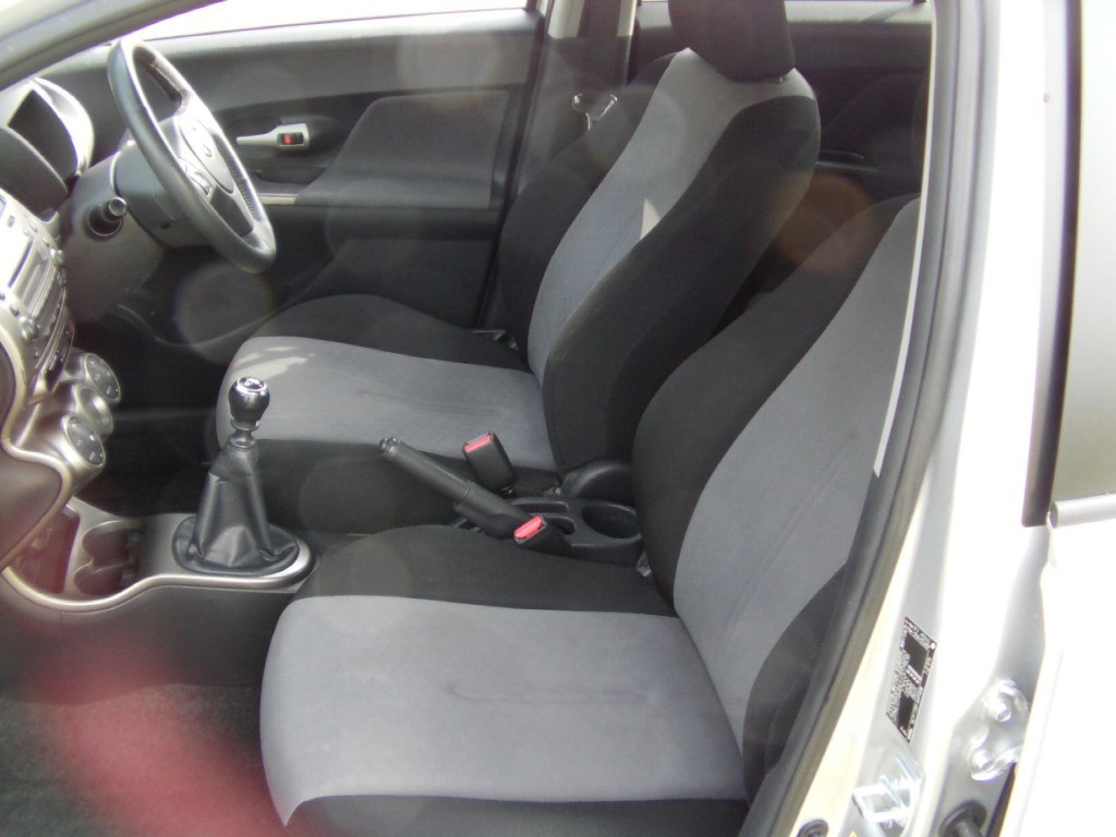 TOYOTA URBAN CRUISER