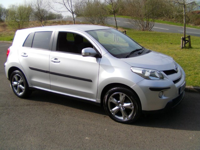 TOYOTA URBAN CRUISER D-4D