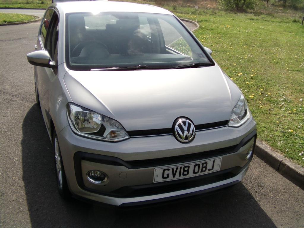 VOLKSWAGEN UP