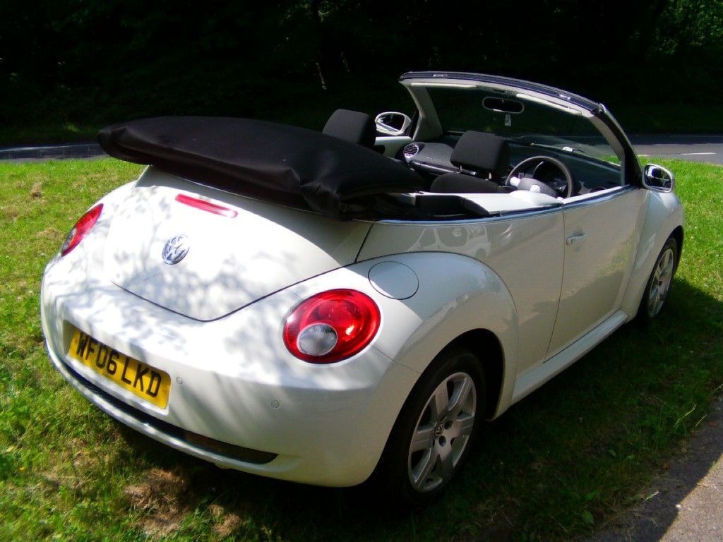VOLKSWAGEN BEETLE