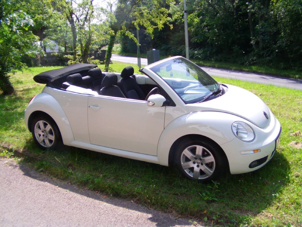 VOLKSWAGEN BEETLE