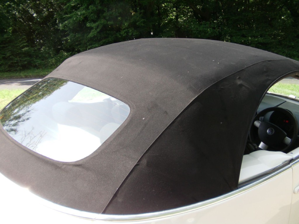 VOLKSWAGEN BEETLE