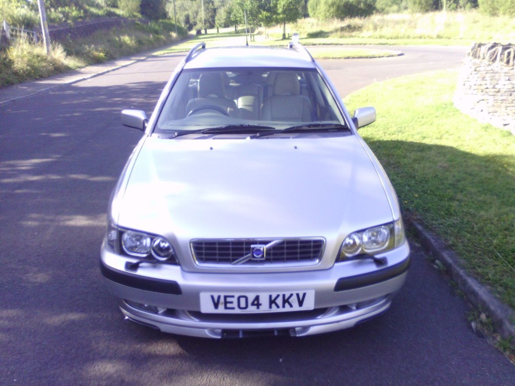 VOLVO V40