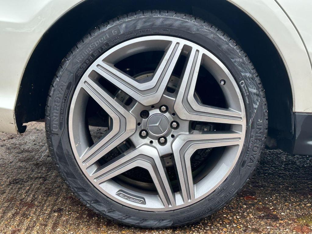 MERCEDES-BENZ M CLASS 5.5 ML63 V8 AMG  2013