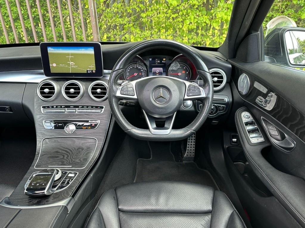MERCEDES-BENZ C CLASS C250D AMG Line Premium Plus 7G-TRONIC+ 2016
