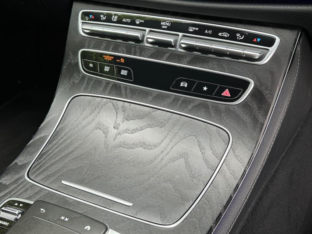 MERCEDES-BENZ E CLASS 2.0 E220d AMG Line 2021