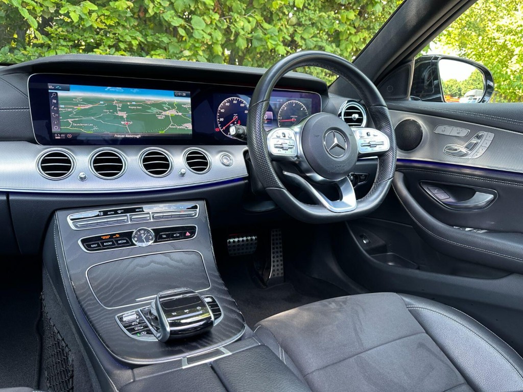 MERCEDES-BENZ E CLASS 2.0 E220d AMG Line 2018
