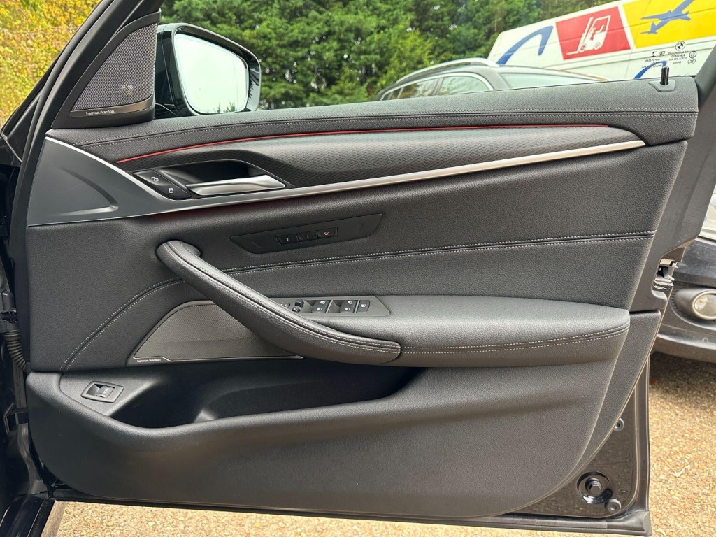 BMW 5 SERIES 2.0 520d M Sport Touring 2020