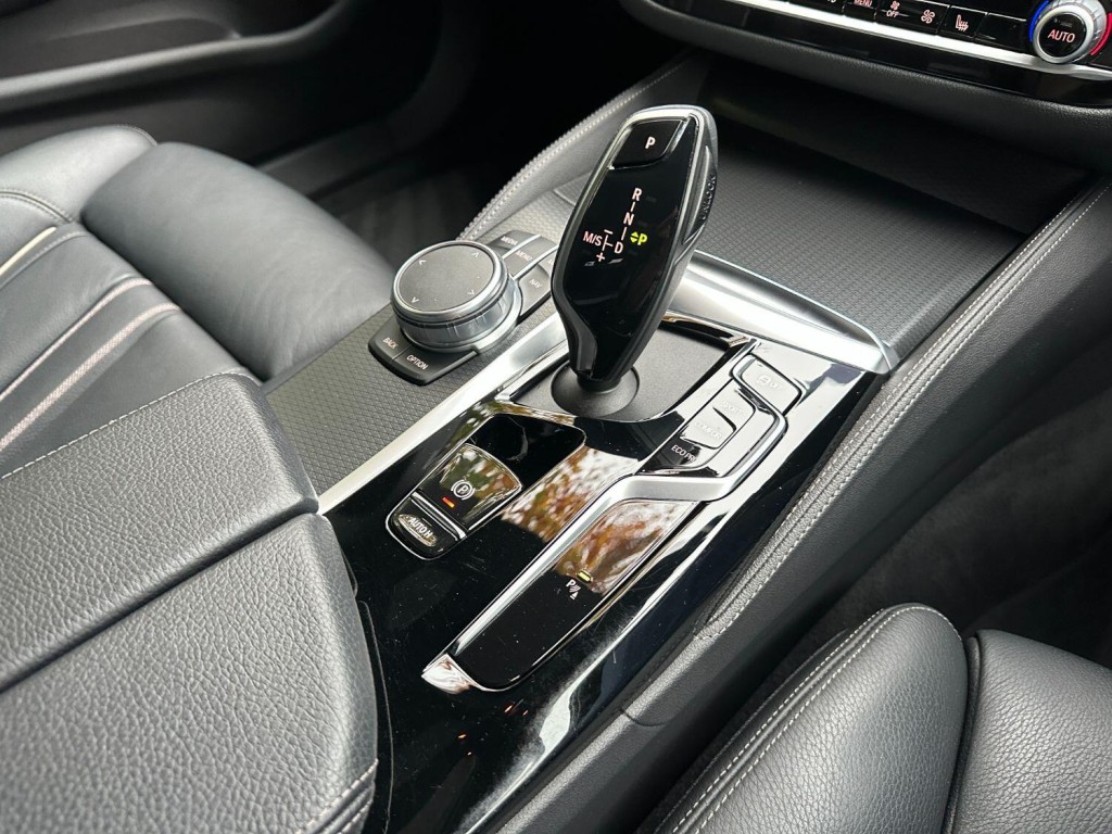 BMW 5 SERIES 2.0 520d M Sport Touring 2020