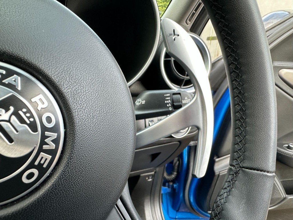 ALFA ROMEO GIULIA 2.0 2.0 Turbo petrol 280hp VELOCE 2020