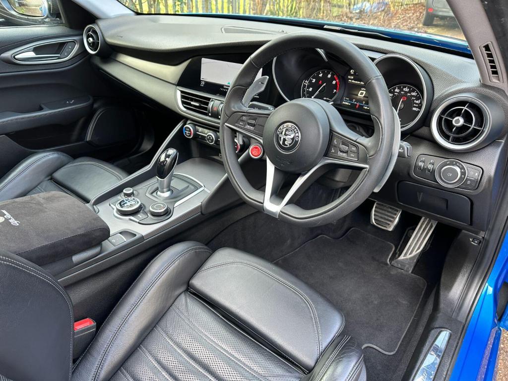 ALFA ROMEO GIULIA 2.0 2.0 Turbo petrol 280hp VELOCE 2020