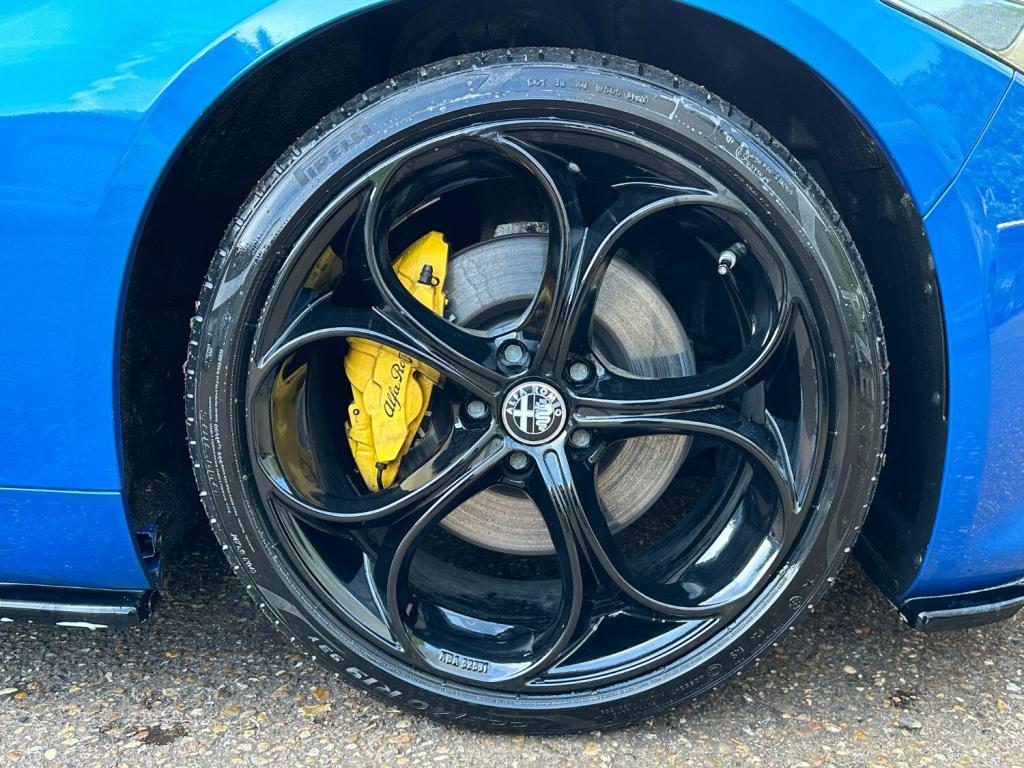 ALFA ROMEO GIULIA 2.0 2.0 Turbo petrol 280hp VELOCE 2020