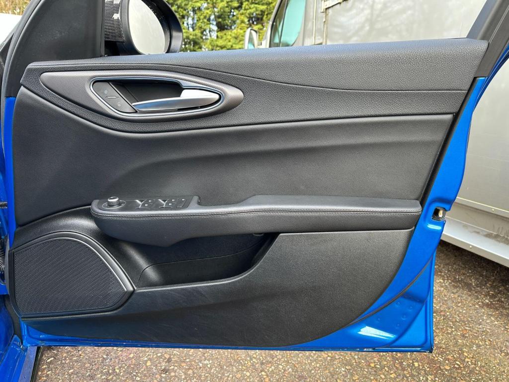 ALFA ROMEO GIULIA 2.0 2.0 Turbo petrol 280hp VELOCE 2020